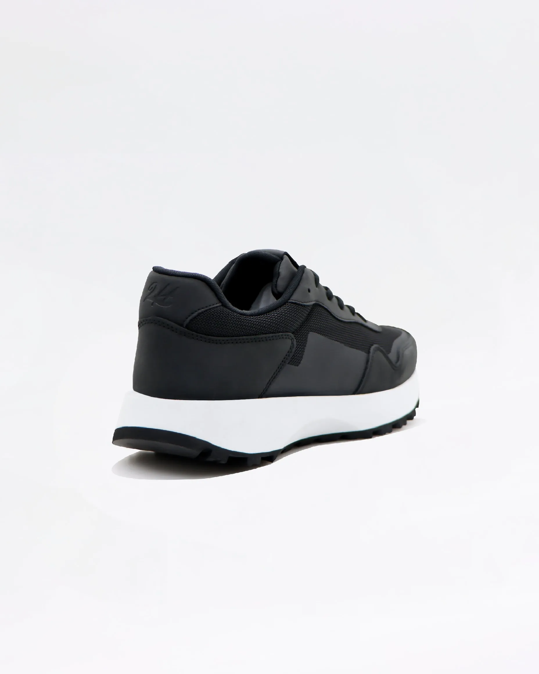 2H #2705 2001 1133 Black Casual shoes
