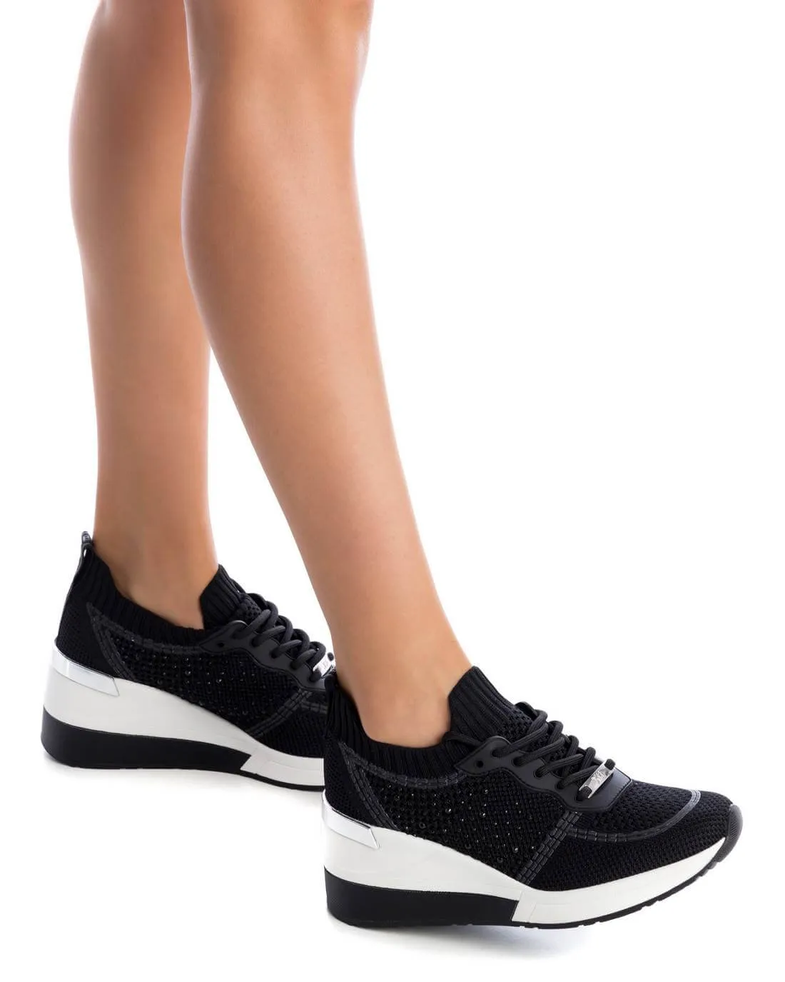 Avila Black Sneakers