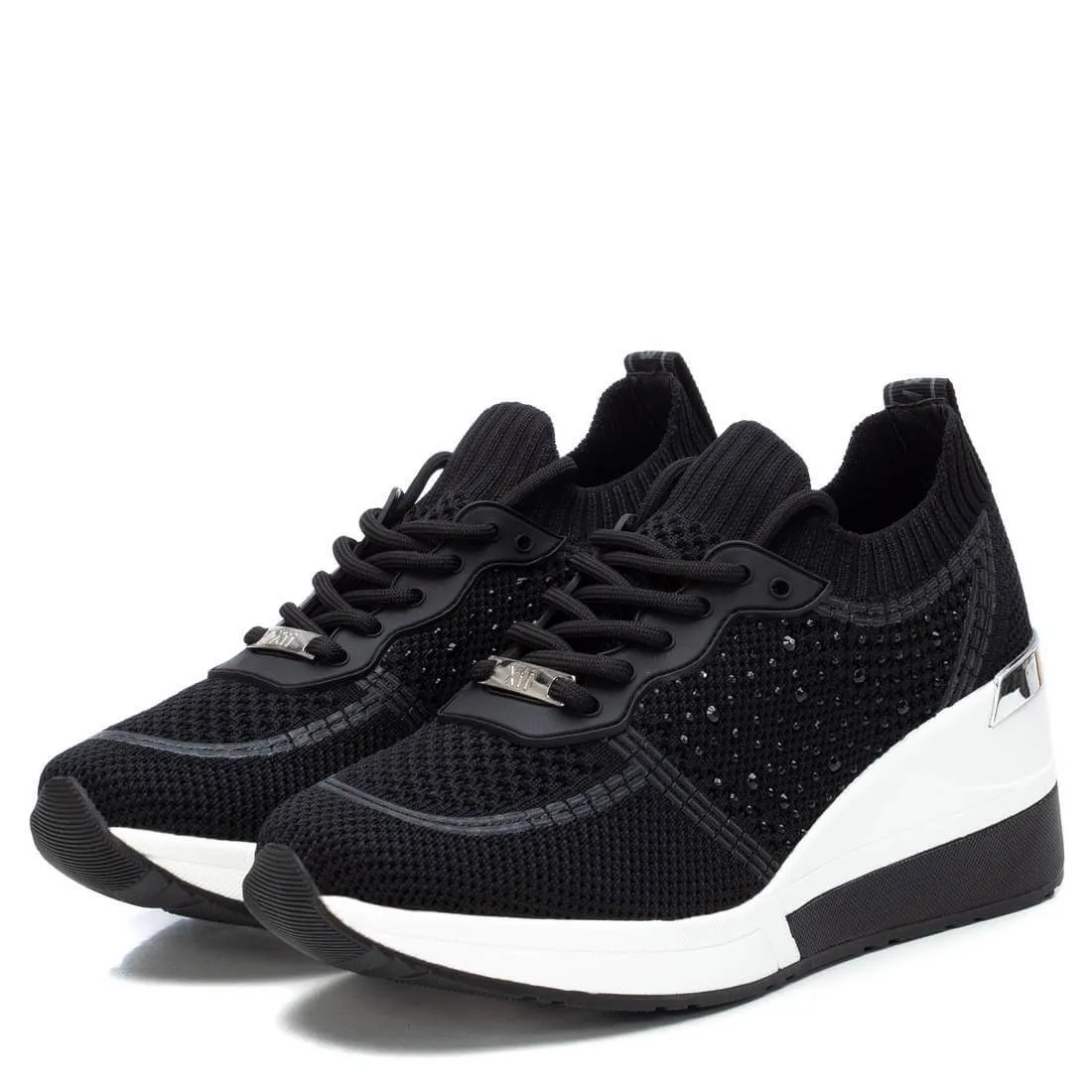 Avila Black Sneakers
